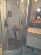 La salle d&lsquo;eau dans son d&lsquo;état d&lsquo;origine