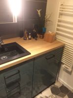 Une salle de bain rénovée et résolument modene !